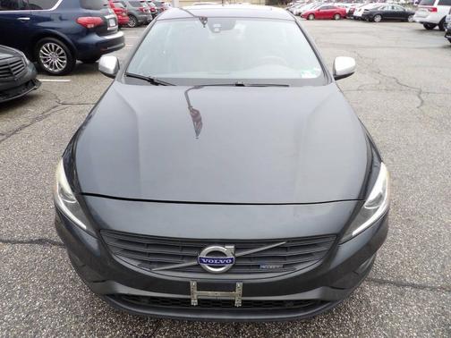 2015 Volvo S60 T6 R-Design