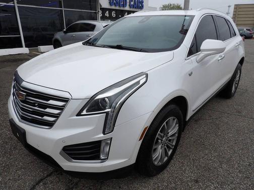 Crystal White Tricoat 2017 Cadillac XT5 Luxury