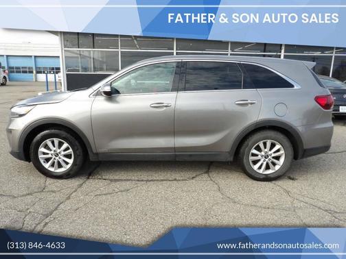 Titanium Silver 2019 Kia Sorento LX