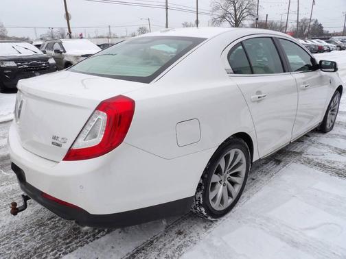 2014 Lincoln MKS Base