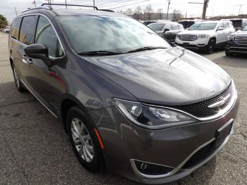 2018 Chrysler Pacifica Touring-L