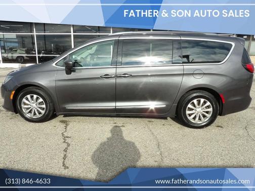 2018 Chrysler Pacifica Touring-L