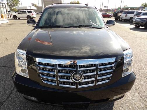 2011 Cadillac Escalade Premium