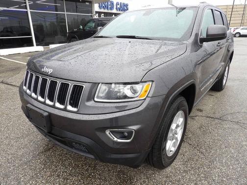Granite Crystal Metallic Clearcoat 2015 Jeep Grand Cherokee Laredo