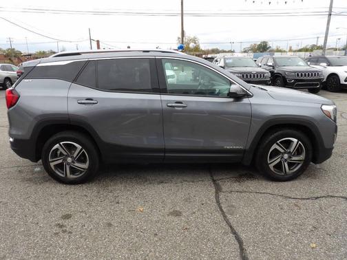 2020 GMC Terrain SLT