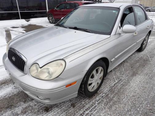 2003 Hyundai SONATA Base