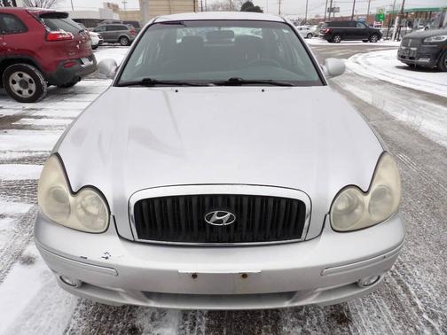 2003 Hyundai SONATA Base