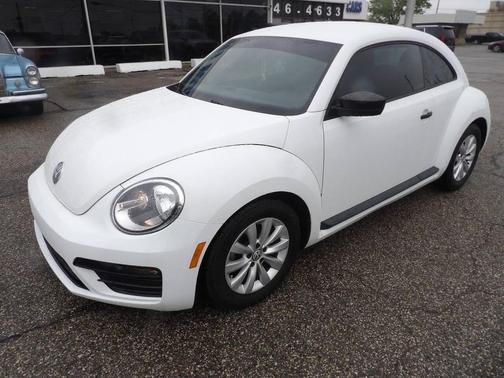 2018 Volkswagen Beetle 2.0T S