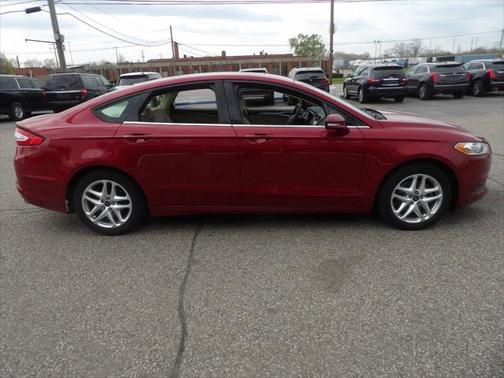 2013 Ford Fusion SE