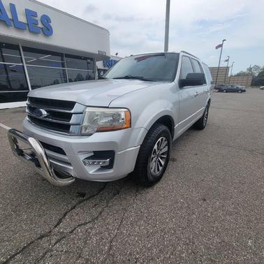 Ingot Silver 2017 Ford Expedition XLT