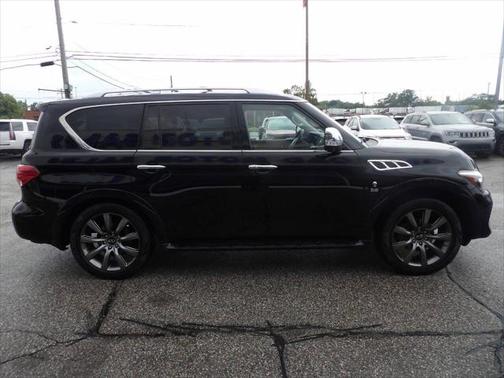 2017 INFINITI QX80 Signature Edition