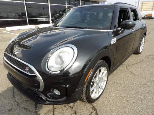 Midnight Black Metallic 2017 MINI Clubman Cooper S ALL4