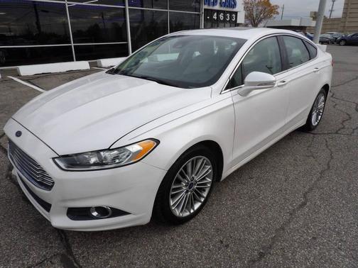 2015 Ford Fusion SE