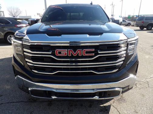 2022 GMC Sierra 1500 SLT