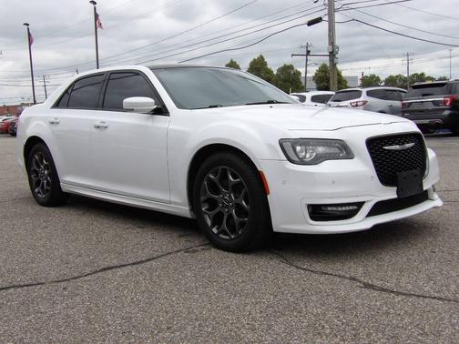 2017 Chrysler 300 S