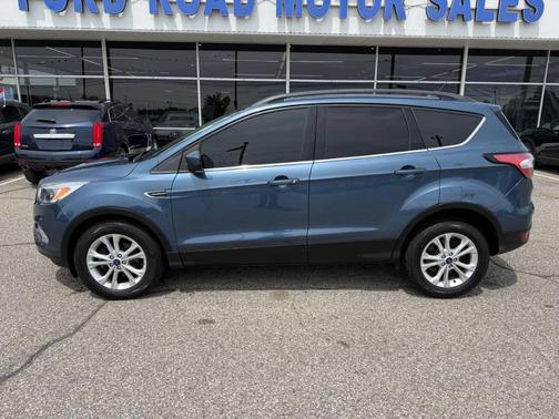 Blue 2018 Ford Escape SE