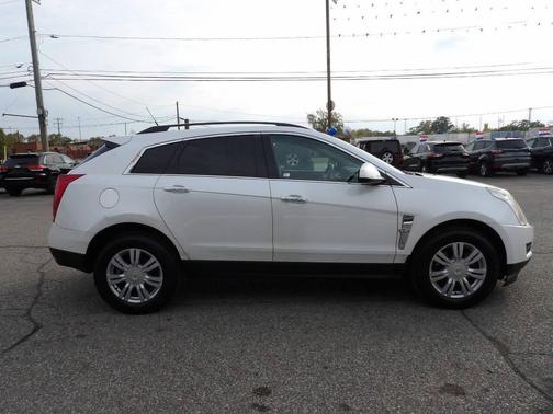 2010 Cadillac SRX Base