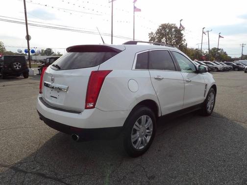 2010 Cadillac SRX Base