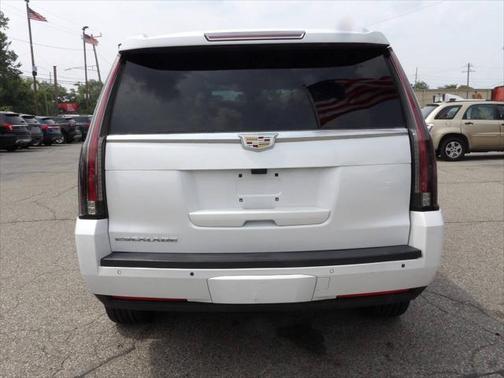 2020 Cadillac Escalade Luxury