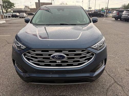 Blue Metallic 2019 Ford Edge Titanium