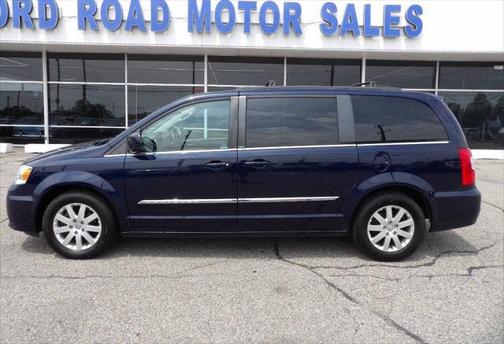 2014 Chrysler Town & Country Touring