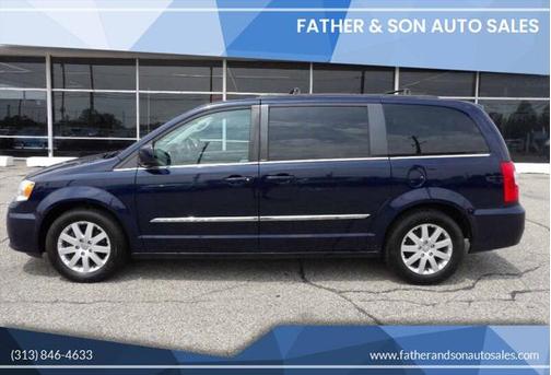 2014 Chrysler Town & Country Touring