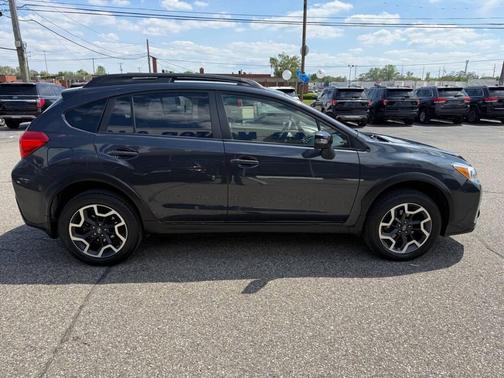 Crystal Black Silica 2016 Subaru Crosstrek 2.0i Limited