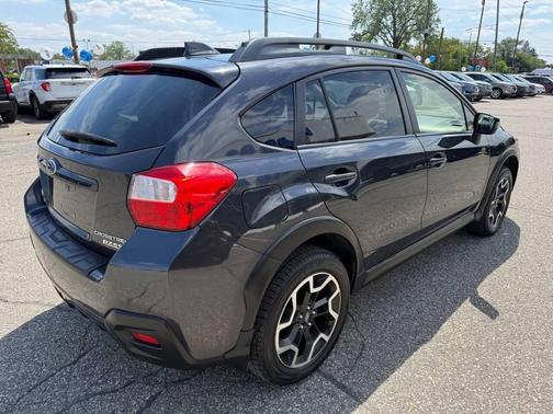 Crystal Black Silica 2016 Subaru Crosstrek 2.0i Limited