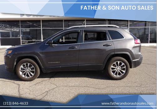 Gray 2021 Jeep Cherokee Latitude Lux