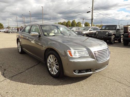 2011 Chrysler 300C Base