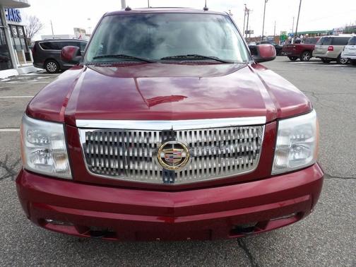 2003 Cadillac Escalade Base