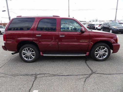 2003 Cadillac Escalade Base