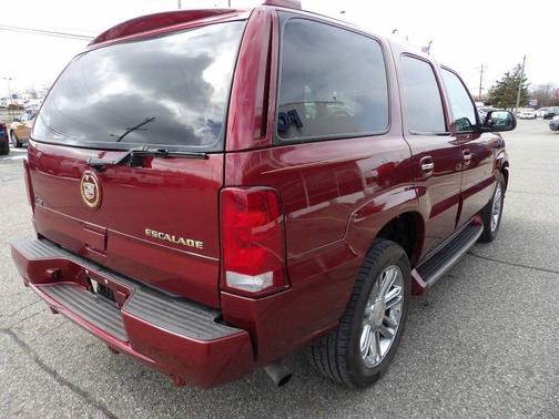 2003 Cadillac Escalade Base