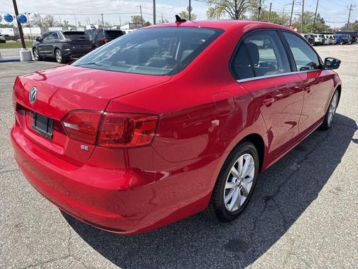 Tornado Red 2014 Volkswagen Jetta Auto SE w/Connectivity
