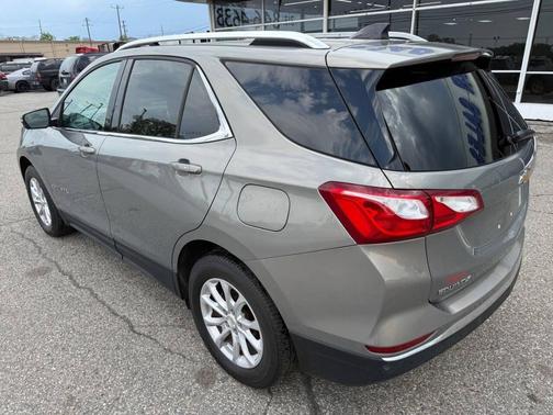 Sandy Ridge Metallic 2018 Chevrolet Equinox LT