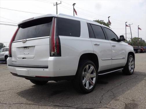 2020 Cadillac Escalade Luxury