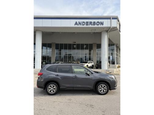 2024 Subaru Forester Premium