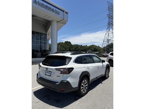 Crystal White Pearl 2025 Subaru Outback Premium