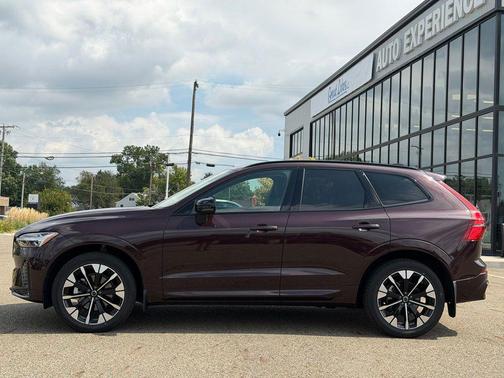 Mulberry Metallic 2026 Volvo XC60 B5 Plus