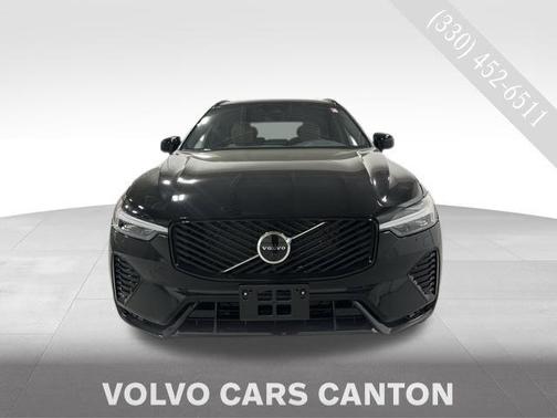 Onyx Black Metallic 2026 Volvo XC60 B5 Plus