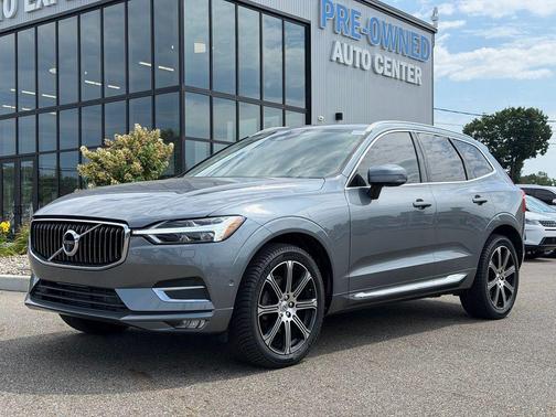 Pine Grey Metallic 2019 Volvo XC60 T5 Inscription