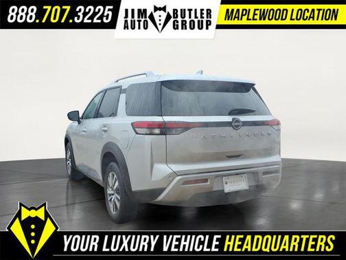 2025 Nissan Pathfinder SL 4WD