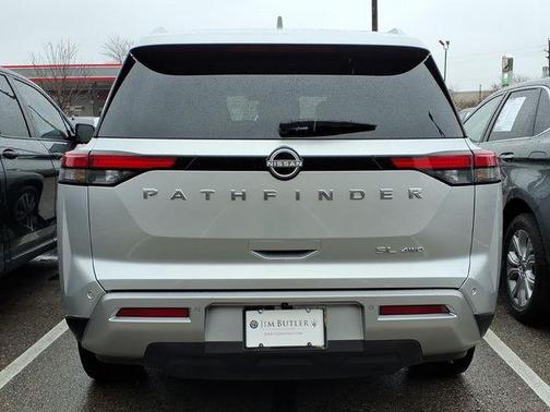 2025 Nissan Pathfinder SL 4WD