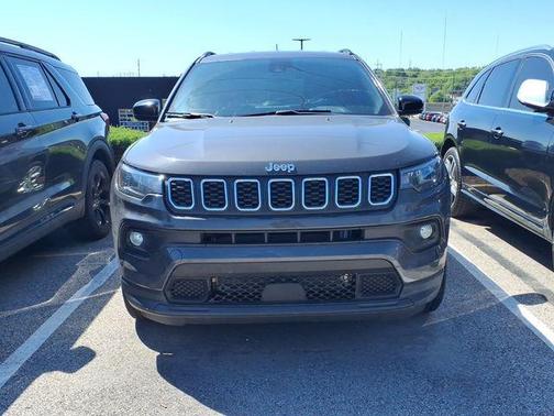 Baltic Gray Metallic Clearcoat 2024 Jeep Compass Latitude