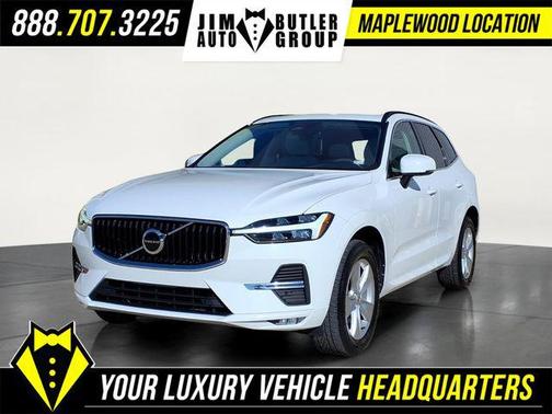 2022 Volvo XC60 B5 Momentum