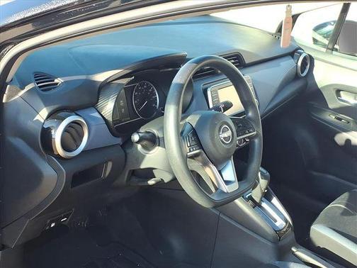 2023 Nissan Versa 1.6 SV