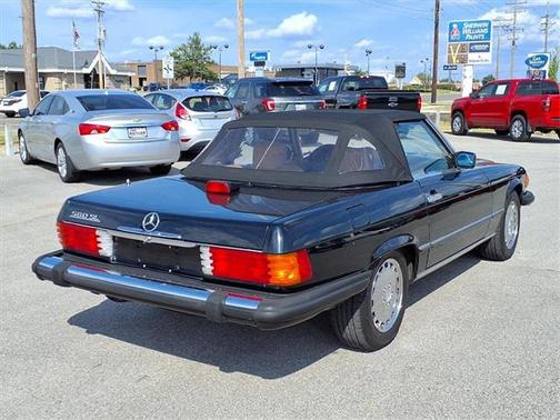 1987 Mercedes-Benz S-Class 560 SL