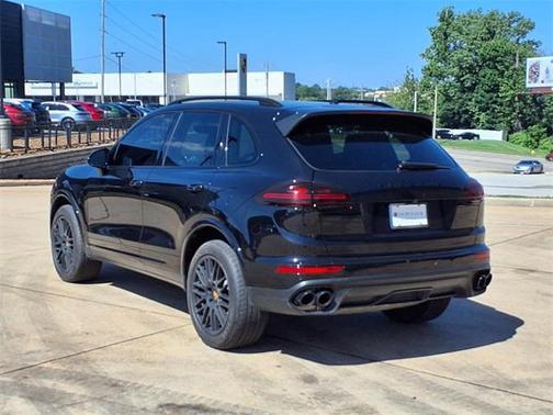 2017 Porsche Cayenne Base