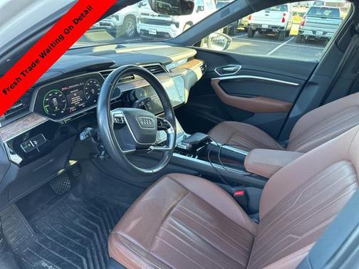 2019 Audi e-tron Premium Plus