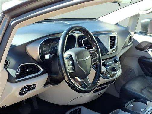 2020 Chrysler Pacifica Touring-L Plus
